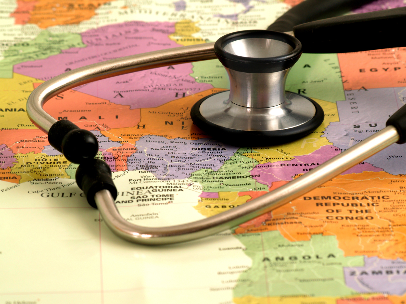 7 Opportunities for Medical Professionals to Practice Overseas
